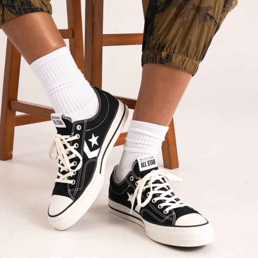 BLACK CONVERSE ALL-STAR SNEAKERS M 5.5/ W 7